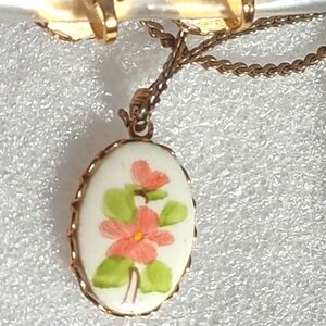 Set of 2: Floral Earrings & Pendant